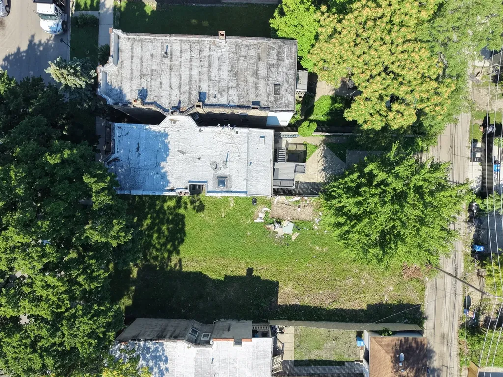 4024 West Arthington Street Chicago IL 60624