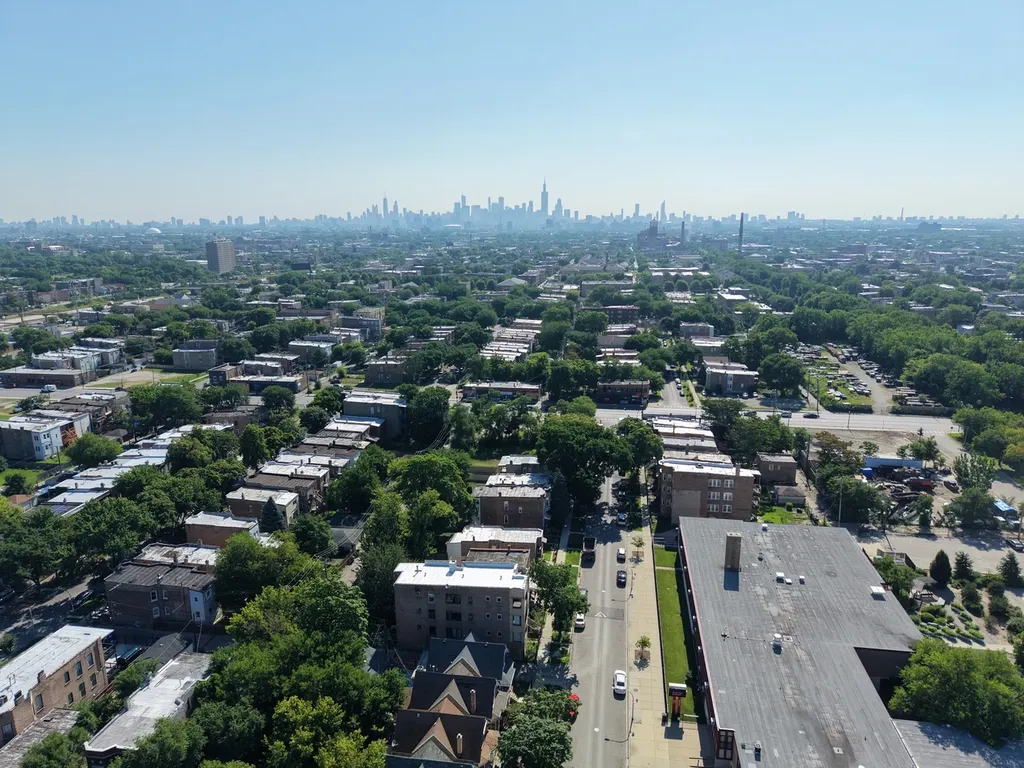 4024 West Arthington Street Chicago IL 60624