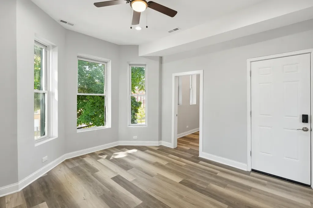 4024 West Arthington Street Chicago IL 60624