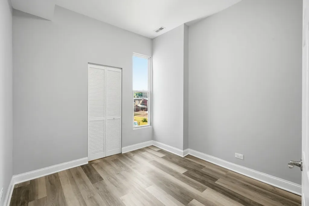 4024 West Arthington Street Chicago IL 60624