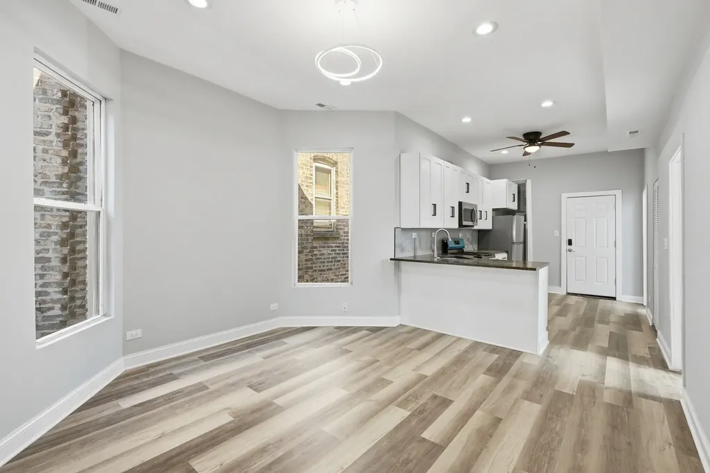 4024 West Arthington Street Chicago IL 60624