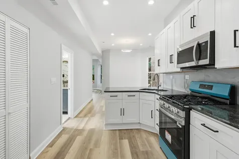 4024 West Arthington Street Chicago IL 60624