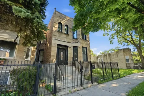 4024 West Arthington Street Chicago IL 60624