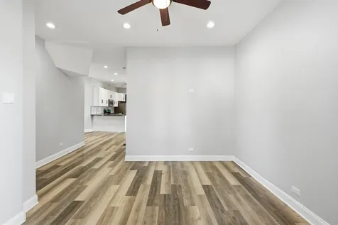 4024 West Arthington Street Chicago IL 60624