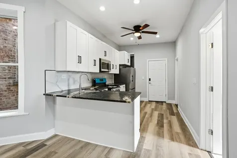 4024 West Arthington Street Chicago IL 60624