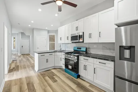 4024 West Arthington Street Chicago IL 60624