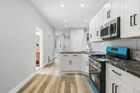 4024 West Arthington Street Chicago IL 60624