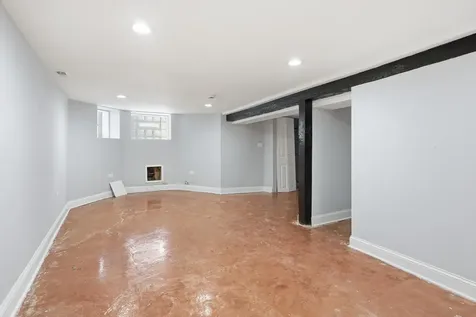 4024 West Arthington Street Chicago IL 60624