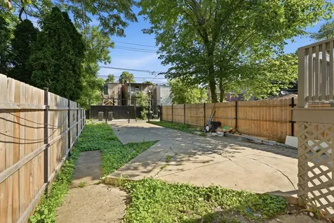4024 West Arthington Street Chicago IL 60624