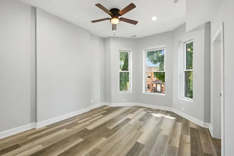 4024 West Arthington Street Chicago IL 60624