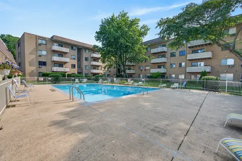 280 North Westgate Road Mount Prospect IL 60056