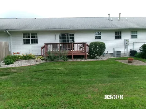 103 Fleming Court Watseka IL 60970