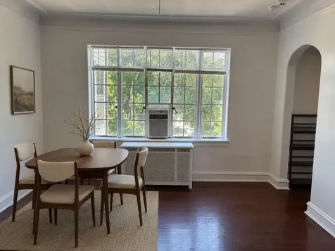 7348 North Ridge Boulevard Chicago IL 60645