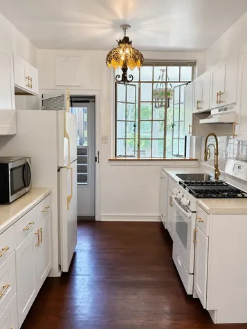 7348 North Ridge Boulevard Chicago IL 60645