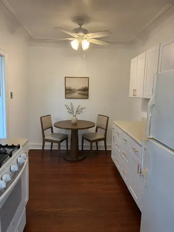 7348 North Ridge Boulevard Chicago IL 60645