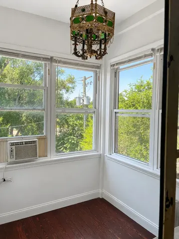 7348 North Ridge Boulevard Chicago IL 60645