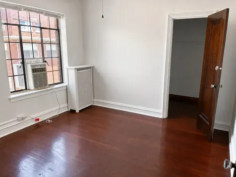 7348 North Ridge Boulevard Chicago IL 60645