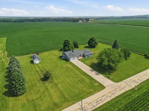 1132 Stony Point Road Dixon IL 61021
