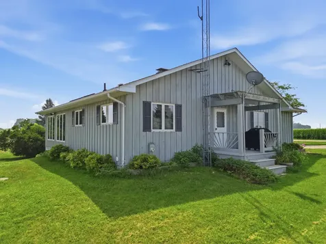 1132 Stony Point Road Dixon IL 61021