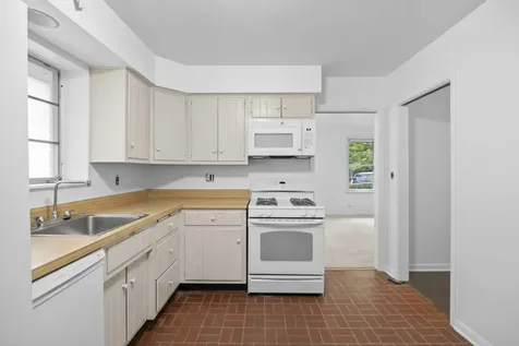 934 Yale Street Wilmette IL 60091