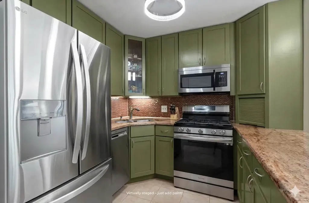 3900 North Pine Grove Avenue Chicago IL 60613