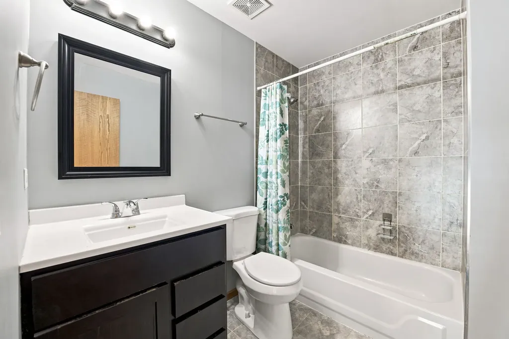 2554 Warm Springs Lane Naperville IL 60564