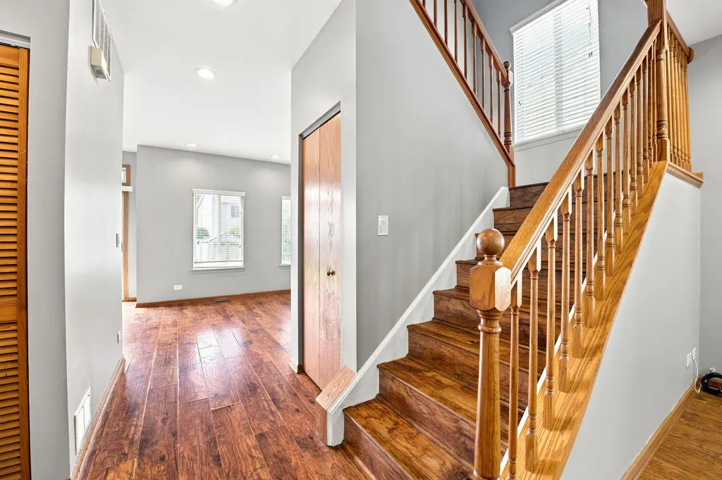 2554 Warm Springs Lane Naperville IL 60564