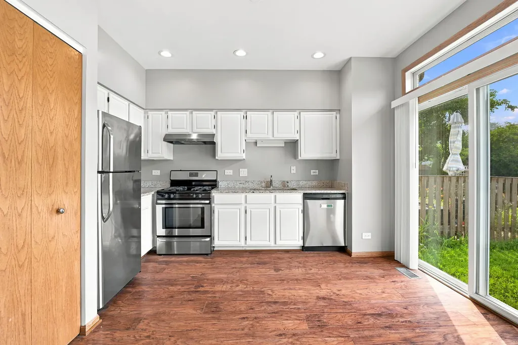 2554 Warm Springs Lane Naperville IL 60564