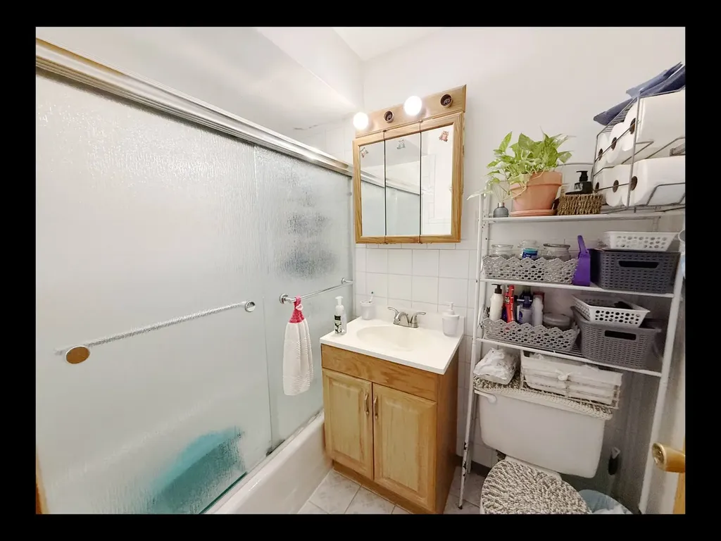 3820 West 47th Street Chicago IL 60632