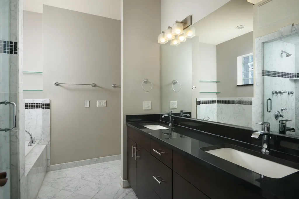 1505 West Walton Street Chicago IL 60642