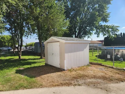 304 West Miller Road Sterling IL 61081