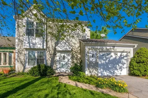 18 Bedford Road Mundelein IL 60060