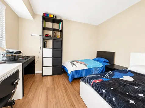 18 Bedford Road Mundelein IL 60060