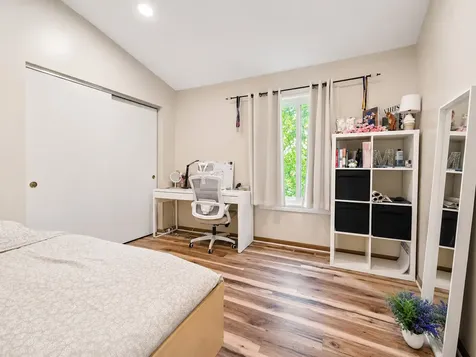 18 Bedford Road Mundelein IL 60060