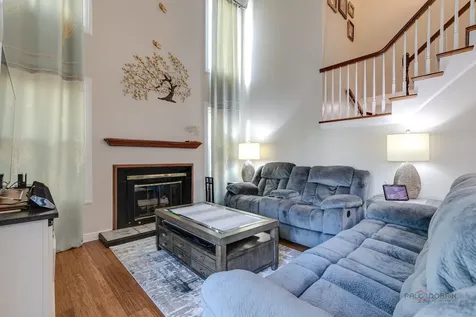 18 Bedford Road Mundelein IL 60060