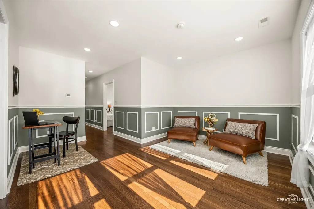 4633 Wolf Road Western Springs IL 60558