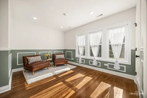 4633 Wolf Road Western Springs IL 60558