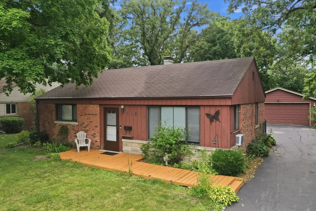 319 Oswego Street Park Forest IL 60466