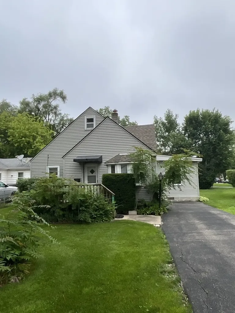 220 Elder Drive Round Lake Park IL 60073