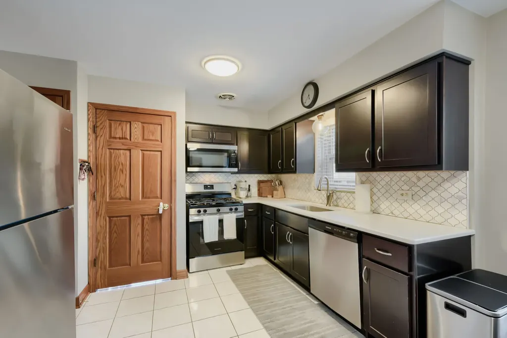 10433 South Harding Avenue Chicago IL 60655