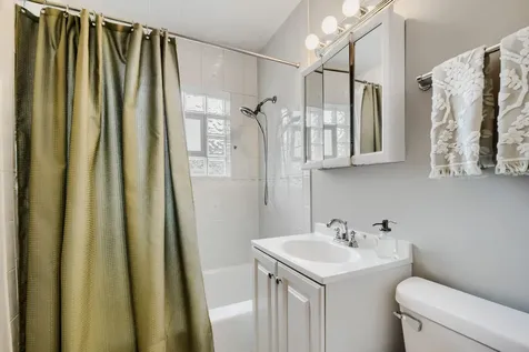 10433 South Harding Avenue Chicago IL 60655