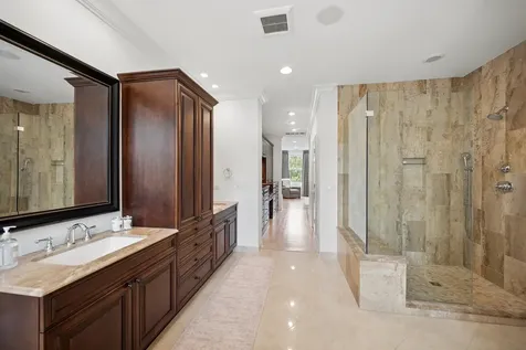 1842 Admiral Court Glenview IL 60026