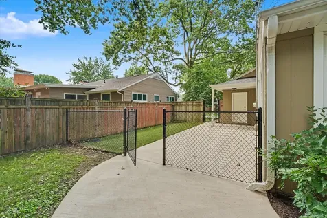 706 La Sell Drive Champaign IL 61820
