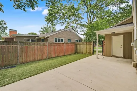 706 La Sell Drive Champaign IL 61820