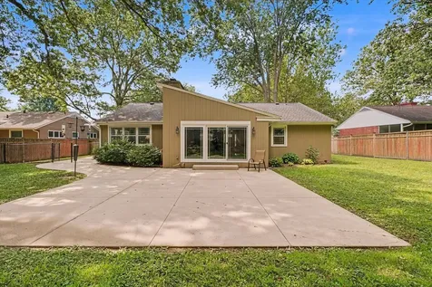 706 La Sell Drive Champaign IL 61820
