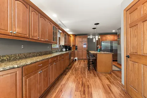 5205 Deerfield Drive Morris IL 60450