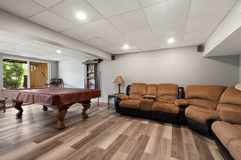 5205 Deerfield Drive Morris IL 60450