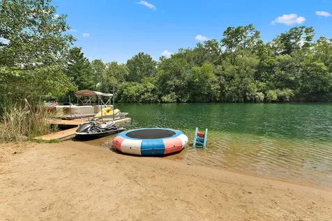 5205 Deerfield Drive Morris IL 60450