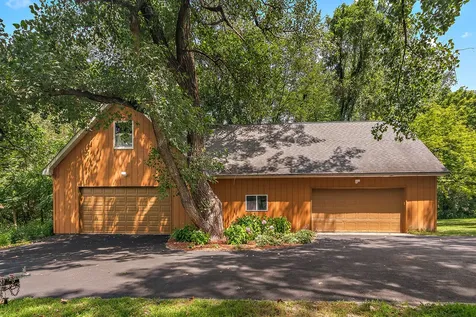5205 Deerfield Drive Morris IL 60450