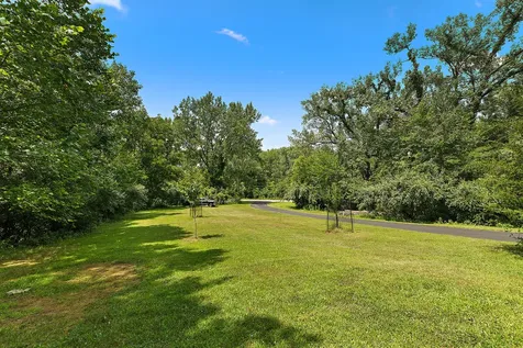 5205 Deerfield Drive Morris IL 60450